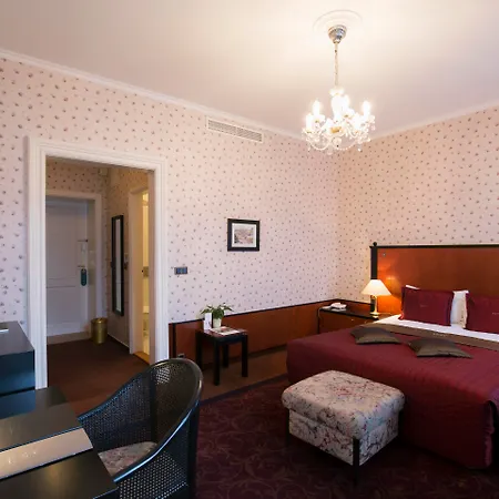 Ξενοδοχείο Grandhotel Pupp 5*