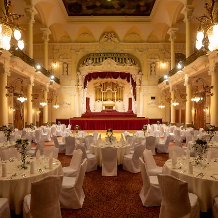 Grandhotel Pupp Ξενοδοχείο