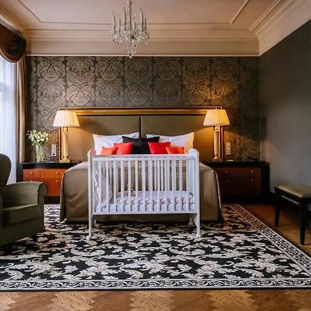Grandhotel Pupp Hotel 5*