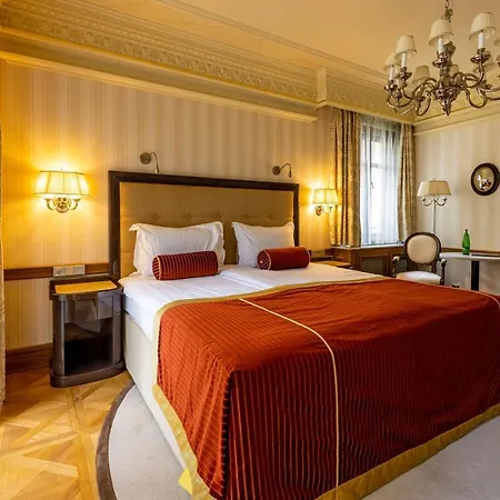 Hotel Grandhotel Pupp 5*