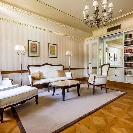 Hotel Grandhotel Pupp 5*