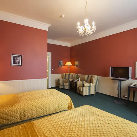 Grandhotel Pupp Otel