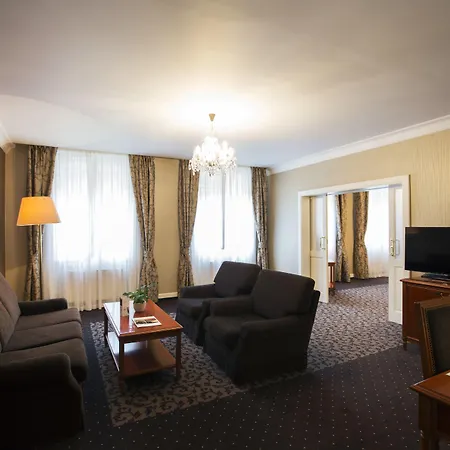 Grandhotel Pupp Ξενοδοχείο 5*