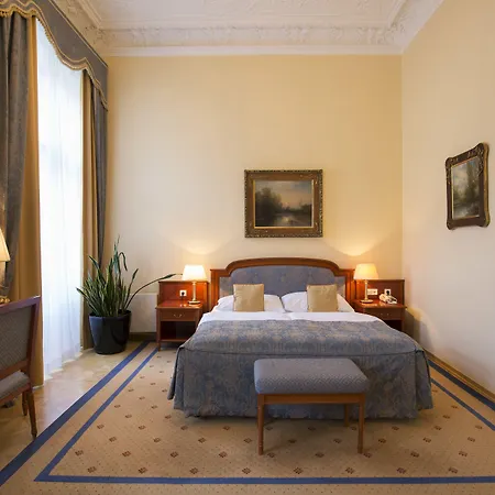 Grandhotel Pupp Ξενοδοχείο