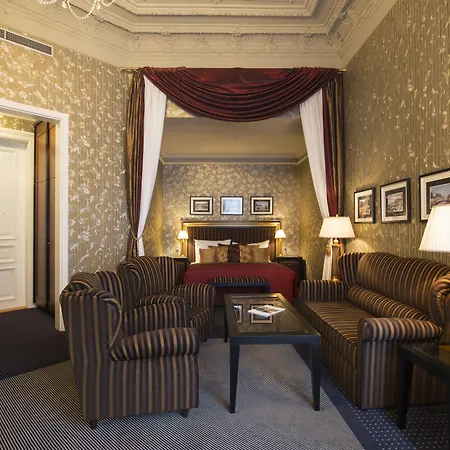 Grandhotel Pupp Ξενοδοχείο 5*