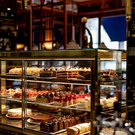 Otel Grandhotel Pupp 5*