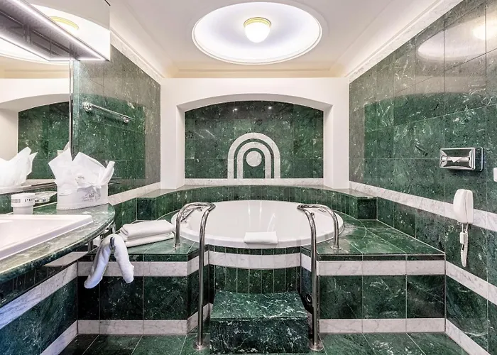 Grandhotel Pupp Hotel 5*