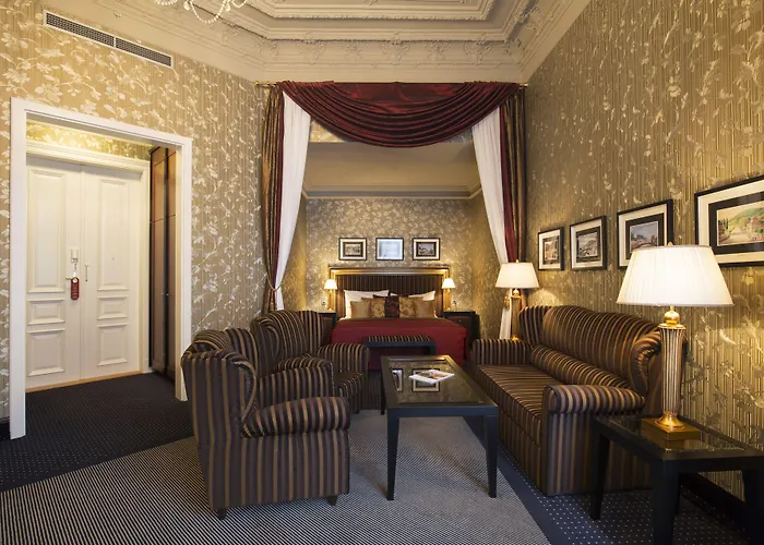 Grandhotel Pupp Hotel 5*