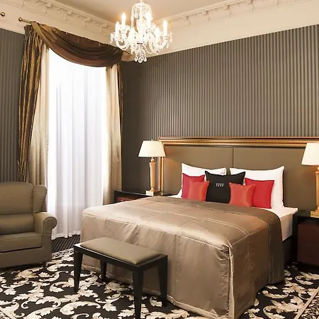 Grandhotel Pupp Hotel 5*