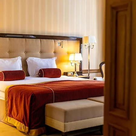 Grandhotel Pupp Hotel 5*